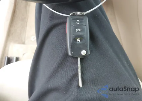 2013 Volkswagen Passat 2.5L Sel z USA, uszkodzony, nr VIN 1VWCP7A3XDC089068